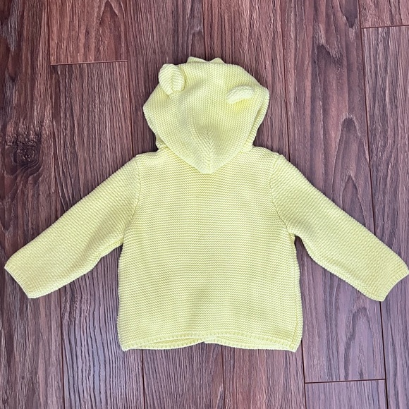 Gap Bear Sweater - Picture 2 of 2